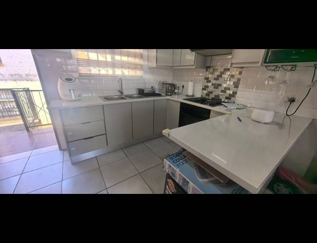 3 BEDROOM APARTMENT FOR SALE IN GROBLERPARK